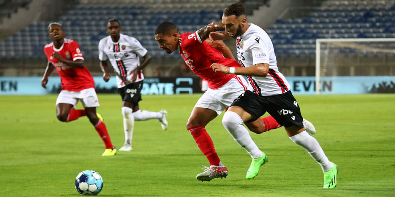 Cập nhật danh sách ra sân giữa 2 CLB